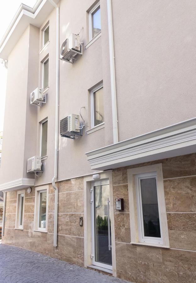 Acrylic & Pastel Apartments Varna Buitenkant foto